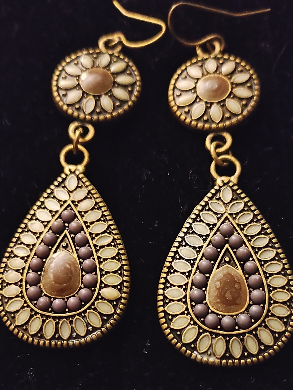 Vintage-Inspired Gold Teardrop Dangle Earrings 2 Inch